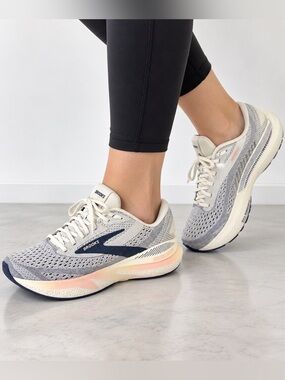Brooks Adrenaline GTS 24 Women’s Size 9 B Grey Blue Ribbon Peach Running Shoes